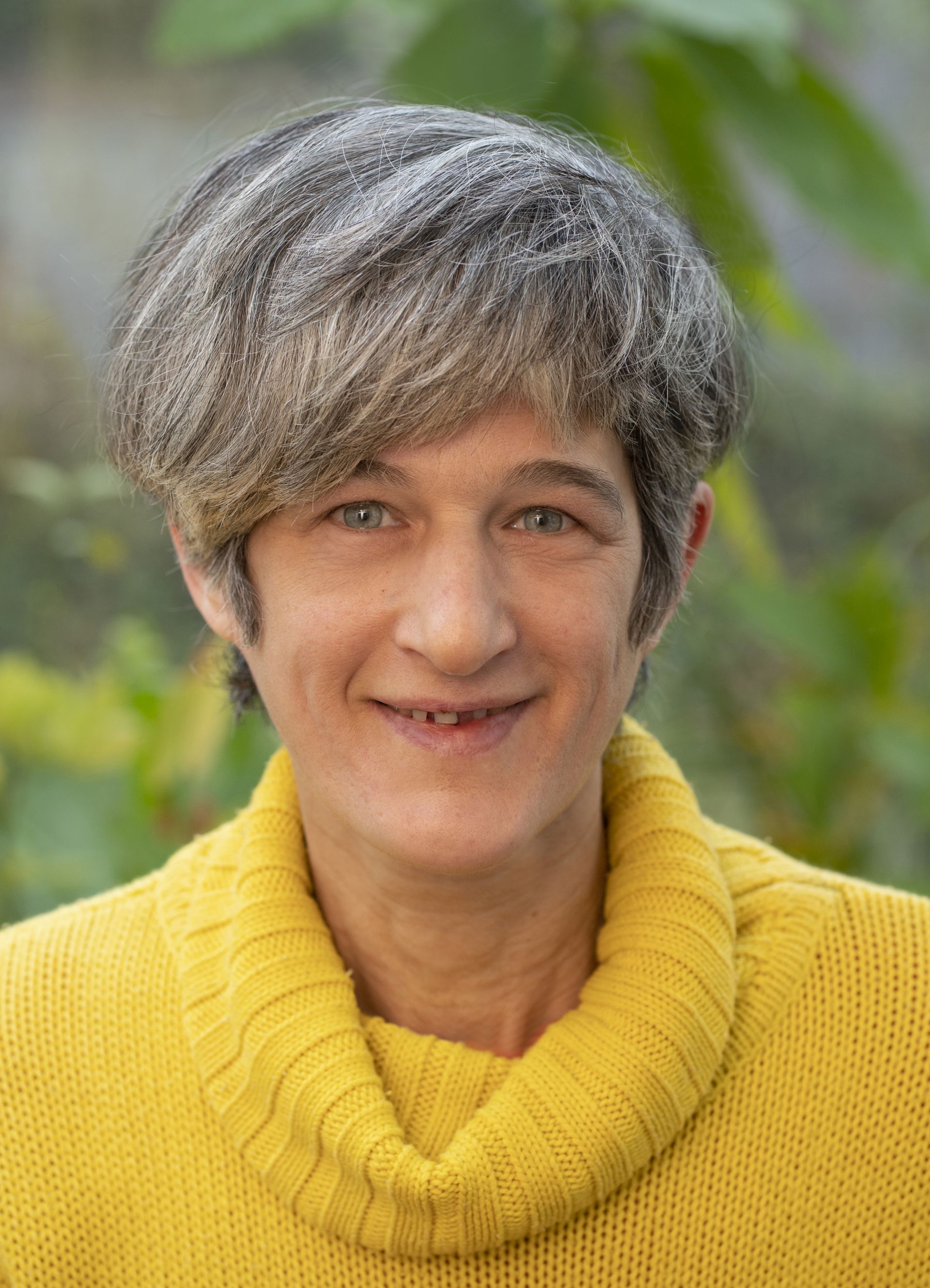 Isabel Alonso Singer