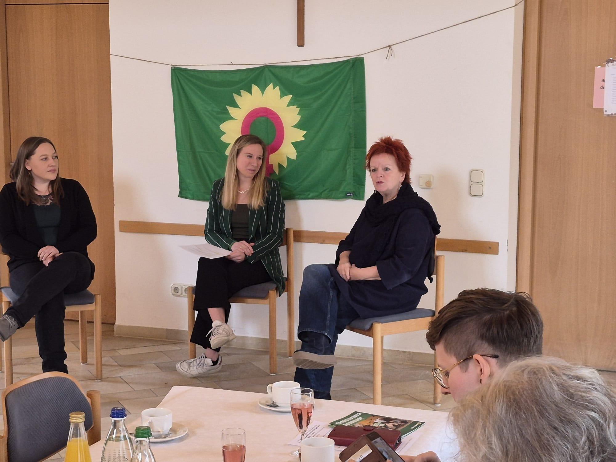 „Mutig. Sichtbar. Engagiert.“ – Erfolgreiches erstes Frauenfrühstück der Grünen in Obernzenn